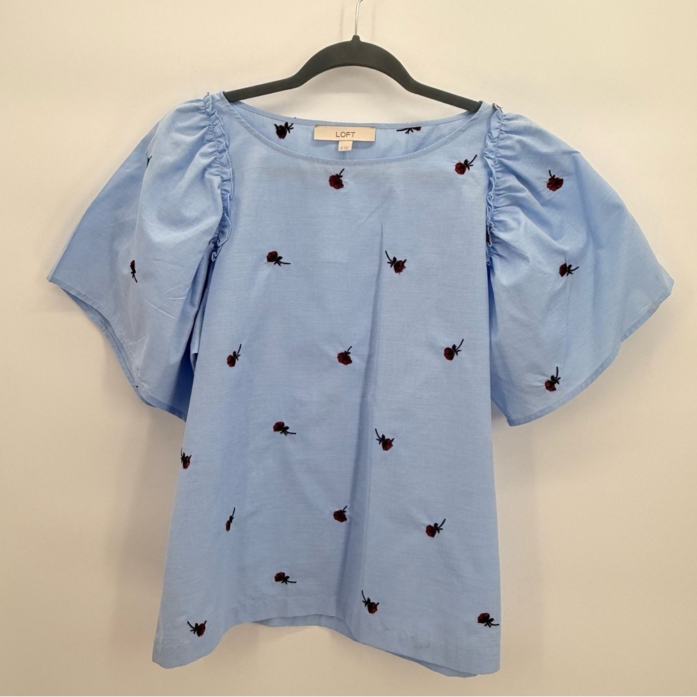 NWT LOFT Embroidered Rose Puff Sleeve Blouse Light Blue Size M